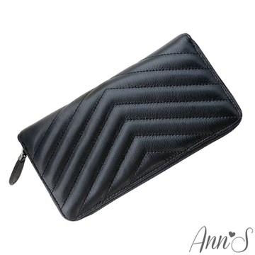 Ann’S經典優雅-山形紋車線8卡夾真皮小羊皮長夾