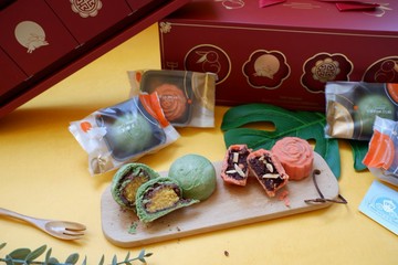 長相思玫瑰月餅禮盒