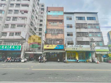 獨家㊣忠勇路稀有三面臨路邊間破百地坪電梯店套｜台中市南屯區忠勇路