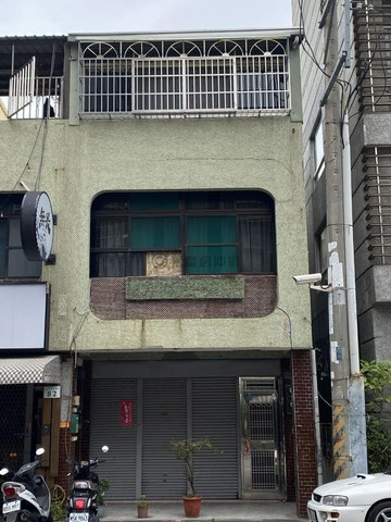 鼎山家樂福透天店住｜高雄市三民區愛國路