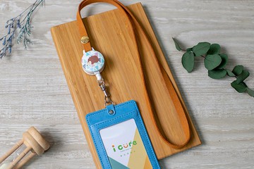 i好戴 伸縮證件套組 -手繪風系列 / 刺蝟_ADN25