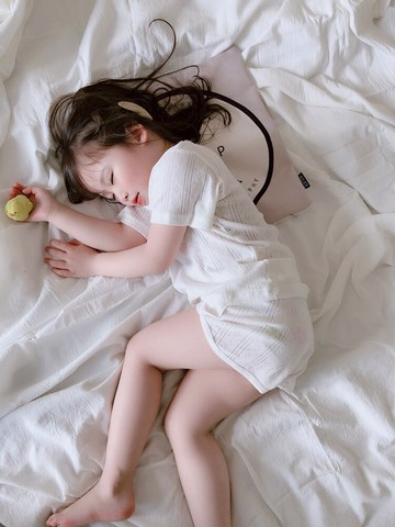 中小童套裝女寶寶純色上衣+短褲兩件套 兒童家居服夏季新款1入