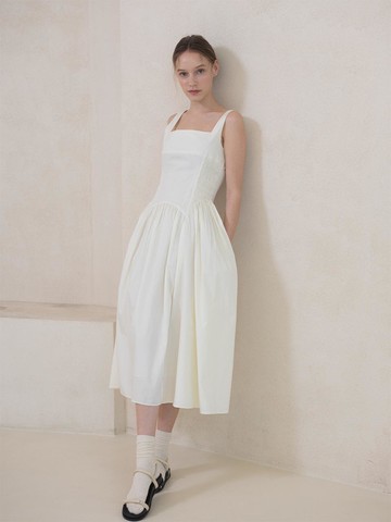 [Exclusive] Square neck ballerina dress