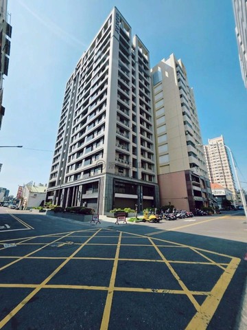 五甲瑞隆商圈-棋琴文泰苑五年兩房車位｜高雄市鳳山區善志街