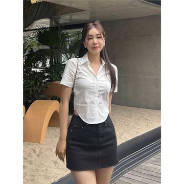 短袖襯衫女設計感小眾短款夏季新款白色修身收腰不規則高級感襯衣