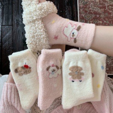 粉色小狗澳絨襪子女冬天毛茸加厚保暖中筒襪甜美可愛卡通睡眠襪女