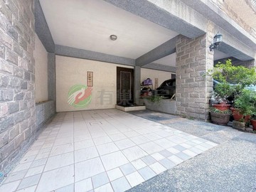 北區鄭仔寮｜朝北五大房明亮邊間孝親車墅｜台南市北區育德二路