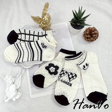 【HanVo】黑白透氣鏤空格紋帆船襪 舒適親膚簡約百搭棉質襪 韓國潮流時尚休閒襪 女生配件 A12-6221