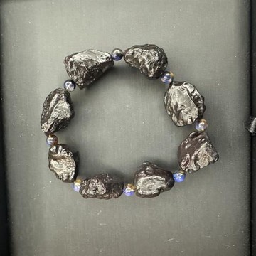 金玉滿堂古老高頻原礦老翳珀手串