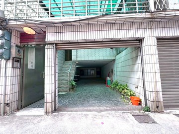 光武國小/科工館/大地坪/6米活巷稀有雙車庫透天!｜高雄市三民區克武路