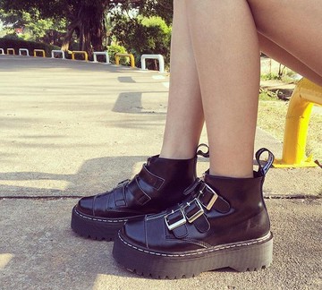 FINDSENSE MD歐美  時尚 潮 女  園頭   羅馬款  馬丁靴  真皮涼鞋 平底涼鞋 沙灘鞋