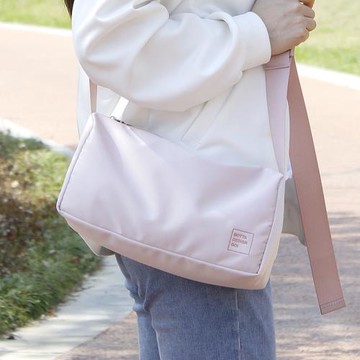 斜挎包男士高級感小眾吐司包包女百搭運動單肩潮牌情侶新款斜背包