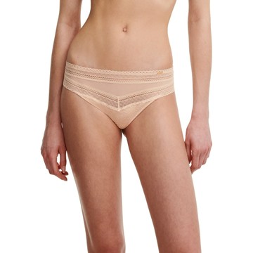 【Chantelle】Festivite_高衩三角褲_XS-M(36890_01N粉膚色)