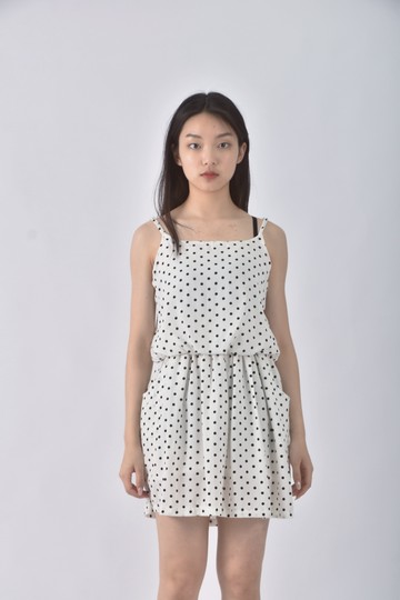 (S) liang質感吊帶白色洋裝