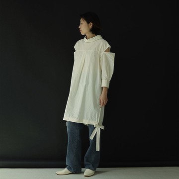 後襟側飄帶襯衫裙 七分袖後背紐扣