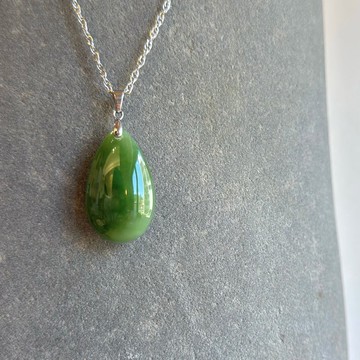 翠語凝芳 - 北極玉光系列 - 台灣設計雕刻之翠玉項鍊