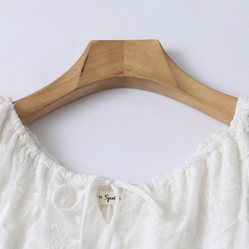 X/對面夏季新款外貿女青春時尚寬松U型領套頭蕾絲刺繡短款連衣裙