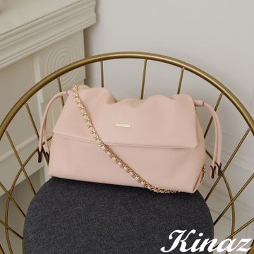 KINAZ 雙背帶掀蓋束口變型鏈帶肩背斜背包-奶露柔粉-漫柔系列