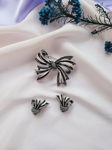 美國西洋古董飾品 / FLORENZA黑白灰琺瑯蝴蝶結胸針/耳環/套組