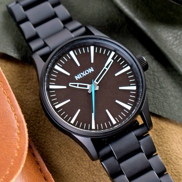 【NIXON】深黑棕 黑錶 極簡復刻 鋼錶帶 男錶 女錶 手錶 SENTRY 38 SS
