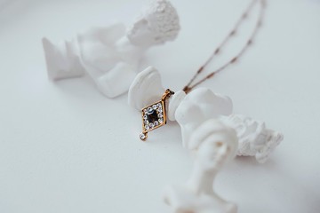 COR-DATE / 菱形小圓點短鏈 / 咖啡色