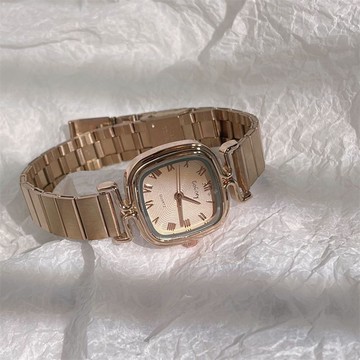 免運⌚ 高級感方形羅馬複古女士手錶ins高顔值小衆輕奢簡約時尚精緻女錶防水 輕奢小衆設計感小巧手錶 防水手錶 指針手錶