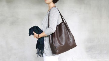 TEHA'AMANA ｜日本手工皮革 簡約經典柔軟單肩背包 - 咖啡色