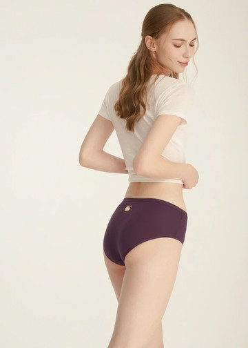 XXL 抗菌系列．緊帶高腰三角內褲(黑栗紫-刺繡元寶)