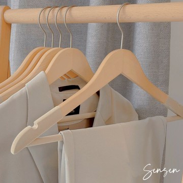 【24H台灣出貨🇹🇼】傑森生活🍀實木防滑植絨衣架 台灣現貨 衣架 無痕衣架 防滑衣架 衣櫃 衣架 木頭衣架 植絨衣架