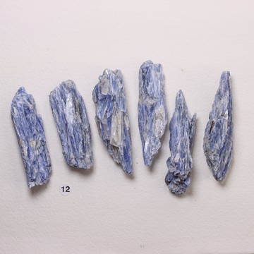 藍色小精靈 |藍晶石原礦  六入組合 切斷負面能量索  水晶療癒 水晶排列 動物溝通課使用 3CT24-12
