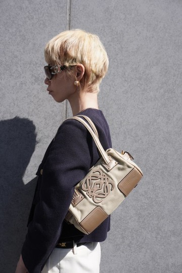 【日本直送 名牌中古包】LOEWE 羅威 手提包 米色 Anagram 帆布 迷你波士頓包 vintage 古董 mym6vr