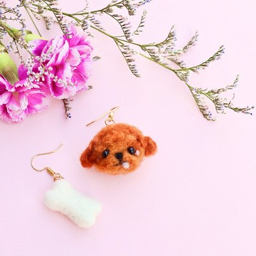 羊毛氈-貴賓狗狗耳環