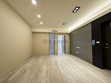 ※084捷運三重國小站三重交流道採光二樓｜新北市三重區自強路一段
