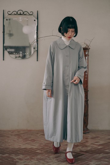 霧藍色 法式復古文藝鬆弛感娃娃領風衣 秋冬中長款少女外套