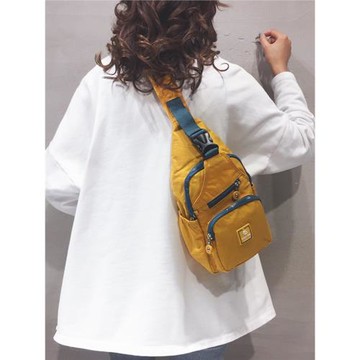 小包包胸包男女士2025新款時尚運動休閑青年斜挎包輕便蹦迪包手機