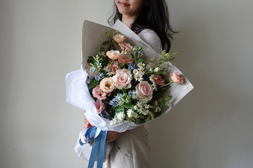 走進春天的海洋。鮮花花束 (L) /鮮花花束/情人節/生日/祝賀