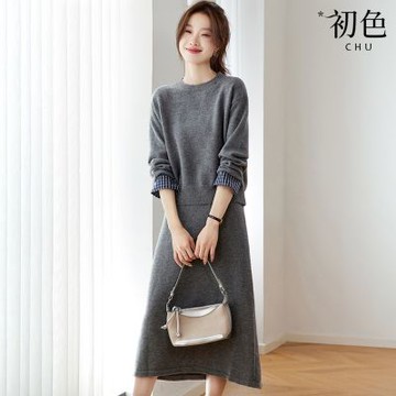 初色 純色拼接格紋格子圓領長袖毛衣針織衫+鬆緊腰寬鬆半身裙長裙套裝-共4色-16970(F可選)