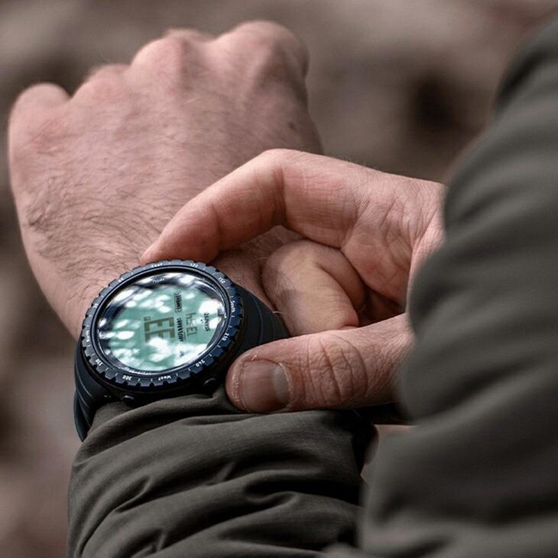 suunto core スント コア 時計 デジタル 登山 アウトドア - 時計