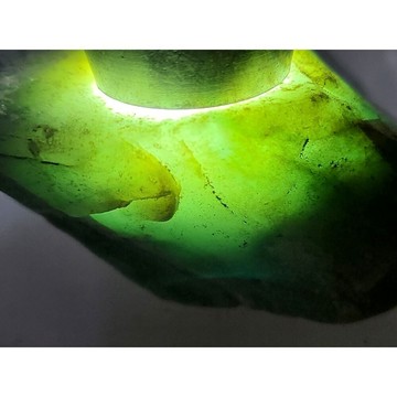 【七彩翡翠】危料 瓜料 瓜地馬拉 脫砂 發黑 原石 賭 冰種 牌子 戒面 台灣出貨  142g