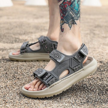 涼鞋男潮外穿青少年學生輕便防滑耐磨沙灘鞋