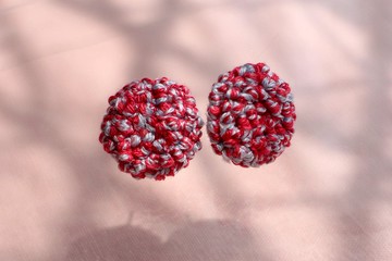 刺繡耳環 103 桃紅粉藍混色 / 純銀耳針款