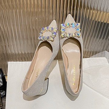 VIVILIAN法式粗跟尖頭方扣水鑽百搭高跟鞋