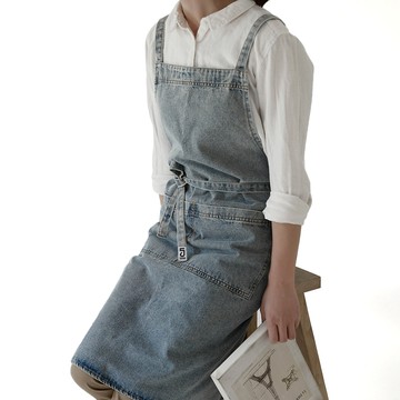 Jubiu 綁帶牛仔圍裙 淺藍色  牛仔圍裙 - 淺藍色  1個