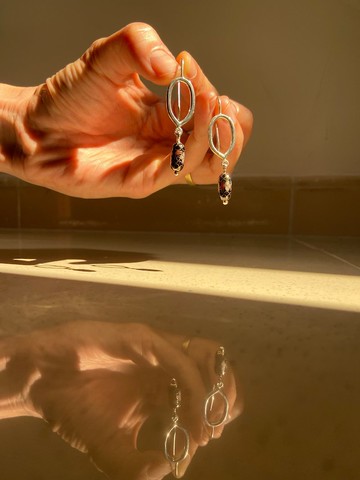 銀質琺瑯珠飾水滴垂墜耳環