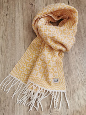 Handwoven by Carina | 手織牦牛絨羊毛圍巾