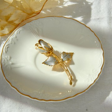 【陌上桑】美國帶回 西洋古董飾品｜1960年代美國飾品｜典雅的金銀色玫瑰