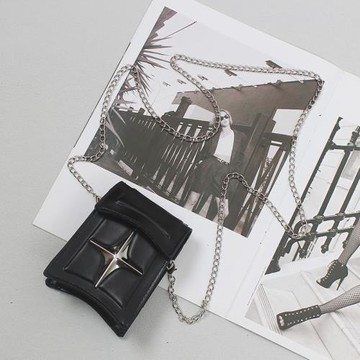 包包女2023新款小眾設計高級質感暗黑甜酷辣妹迷你鏈條單肩斜挎包