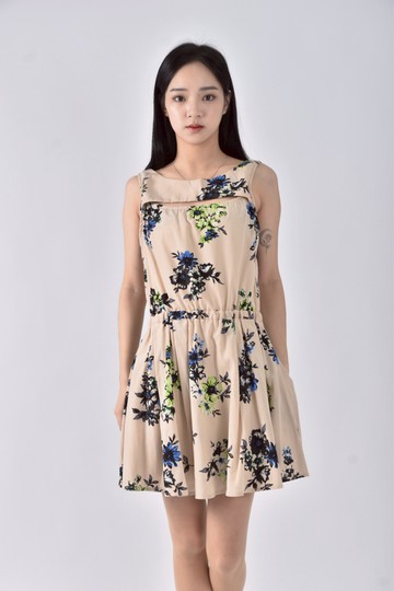 (S) 花卉杏色洋裝