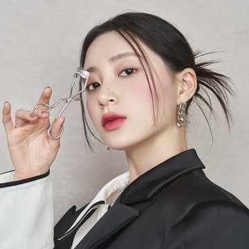 rom & nd Han All Eyelash Curler