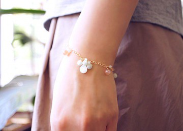 緬甸玉、橙月光石和白珍珠手鍊 Aksana